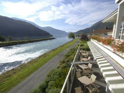 ホテル Loenfjord エクステリア 写真